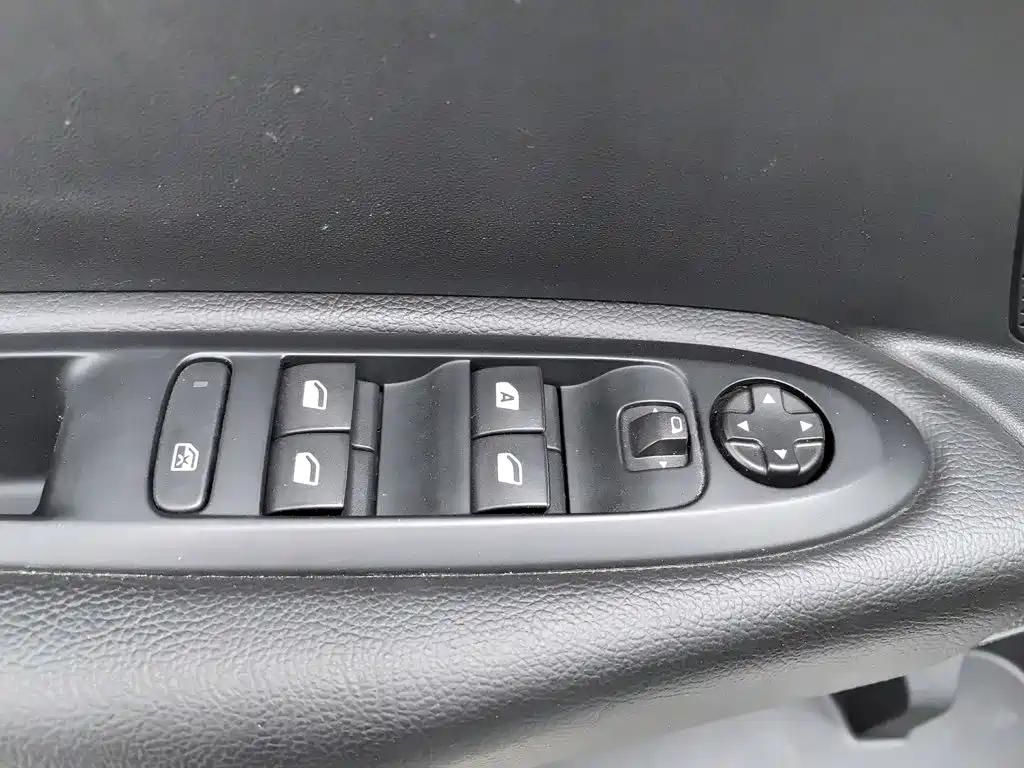 Citroen C4 — миниатюра 9