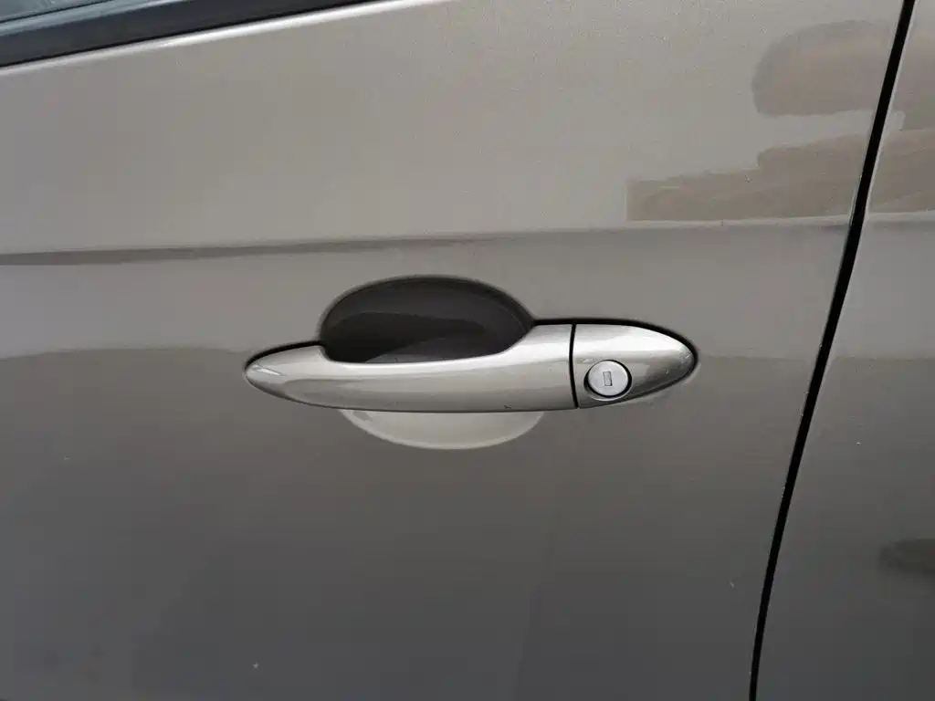 Buick Excelle — миниатюра 18