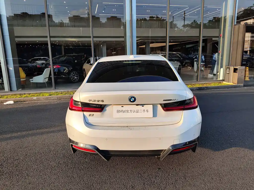 BMW i3 — миниатюра 9