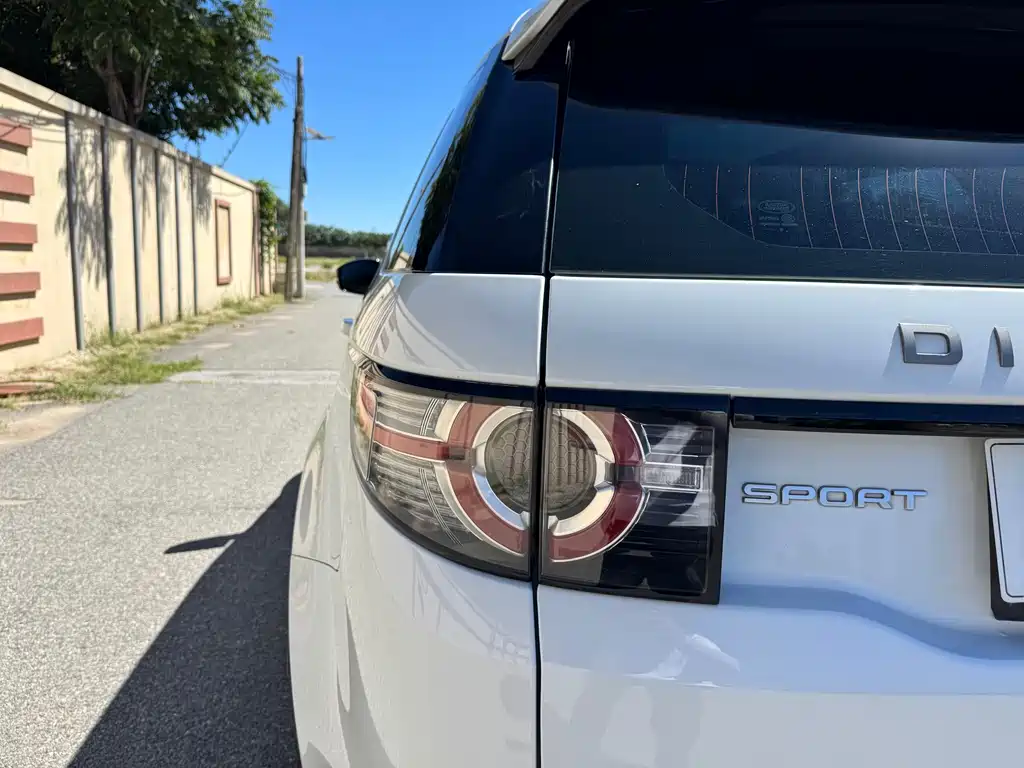 Land Rover Discovery Sport — миниатюра 24