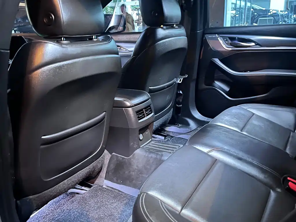 Cadillac CT5 — миниатюра 7