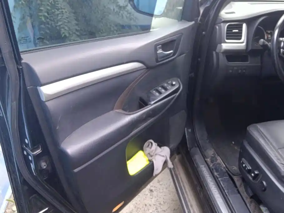 Toyota Highlander — миниатюра 7