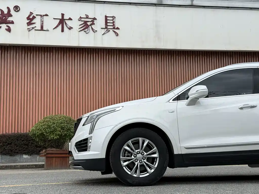 Cadillac XT5 — миниатюра 4