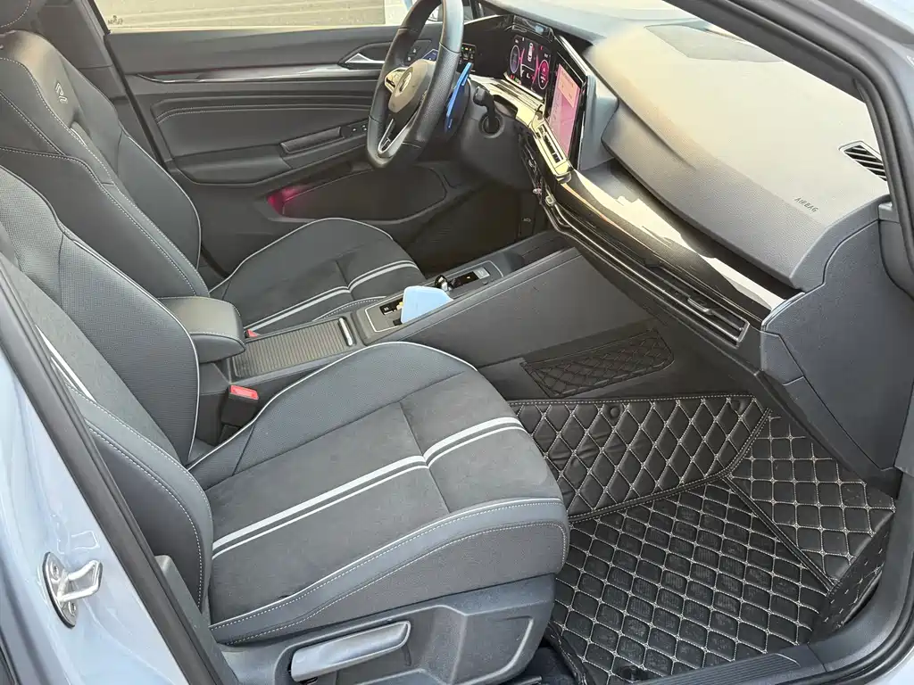 Volkswagen Golf — миниатюра 10