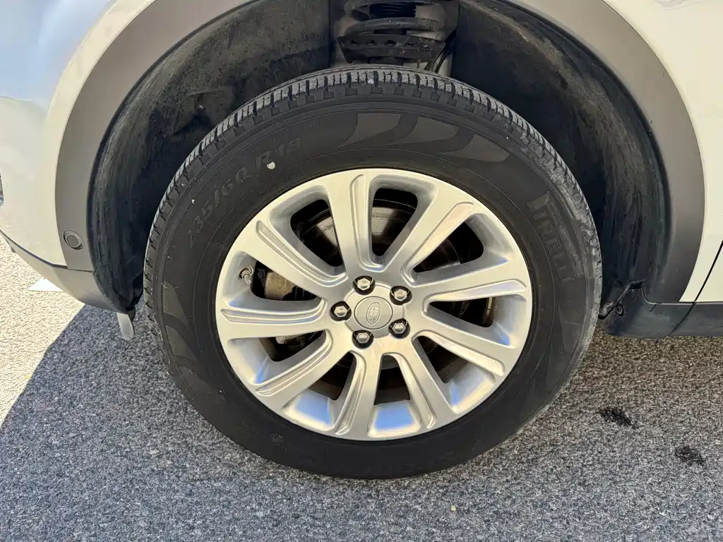 Land Rover Discovery Sport — миниатюра 28