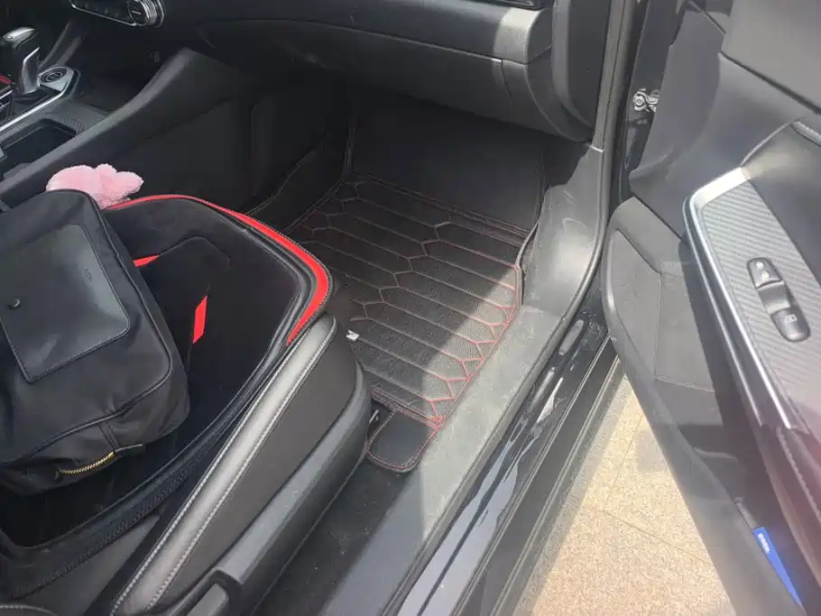 Nissan Sylphy — миниатюра 8