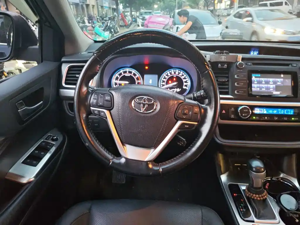 Toyota Highlander — миниатюра 11