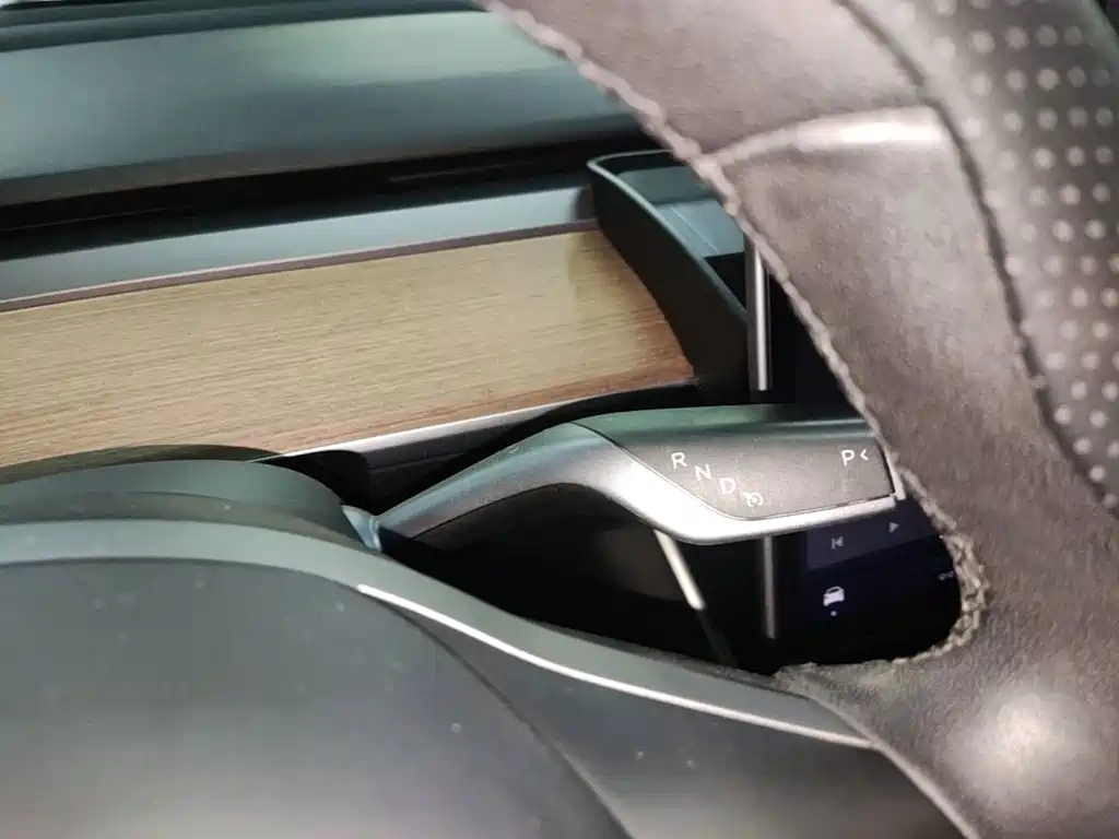 Tesla Model 3 — миниатюра 14