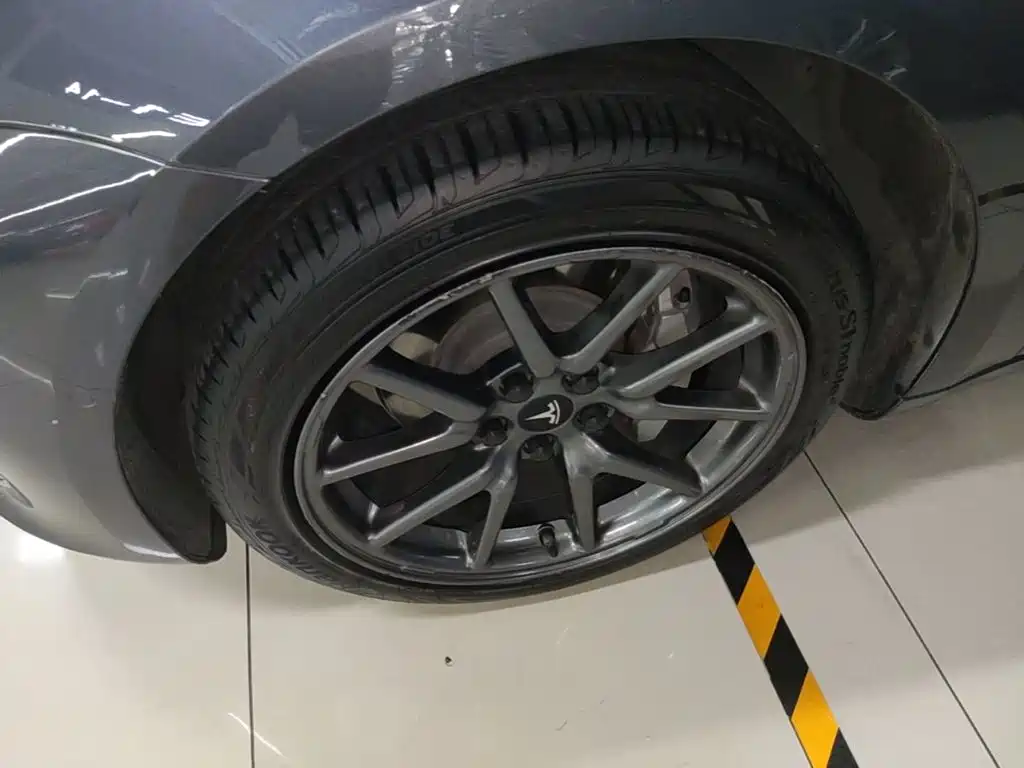 Tesla Model 3 — миниатюра 23