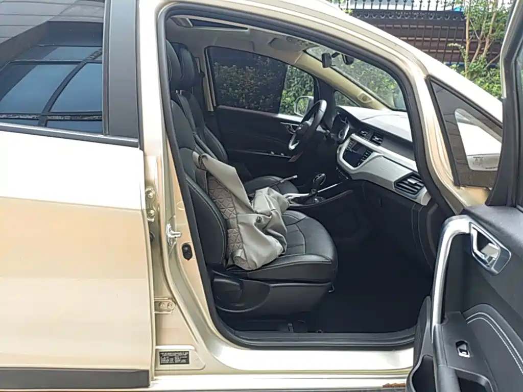 Geely Vision X3 — миниатюра 25