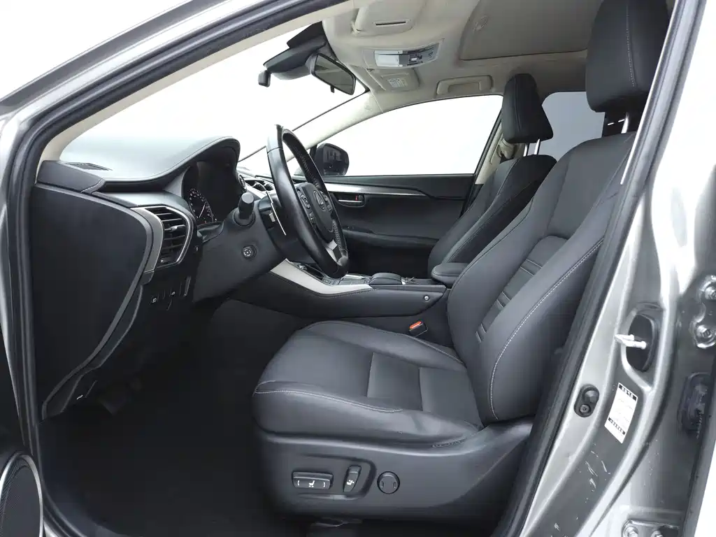 Lexus NX — миниатюра 8