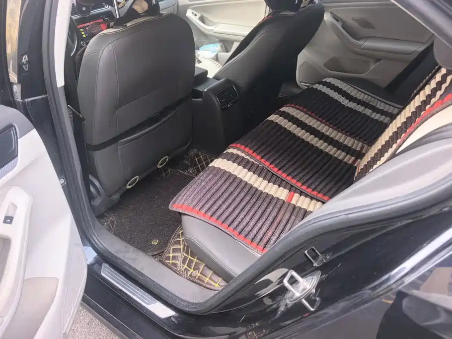 Volkswagen Sagitar — миниатюра 11