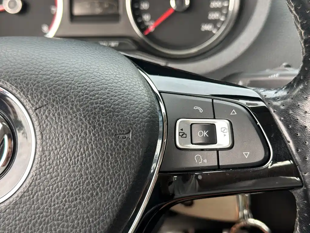 Volkswagen Polo — миниатюра 13