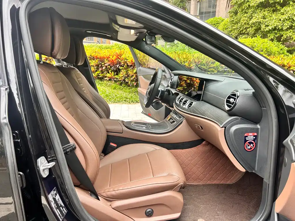 MERCEDES-BENZ E CLASS