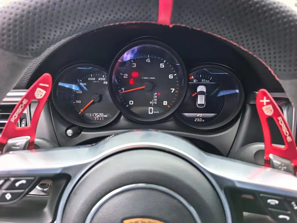 Porsche Macan — миниатюра 10