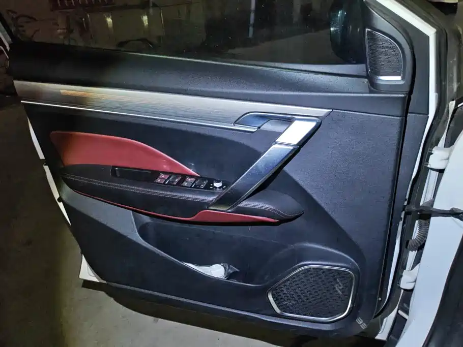 Geely Binyue — миниатюра 7