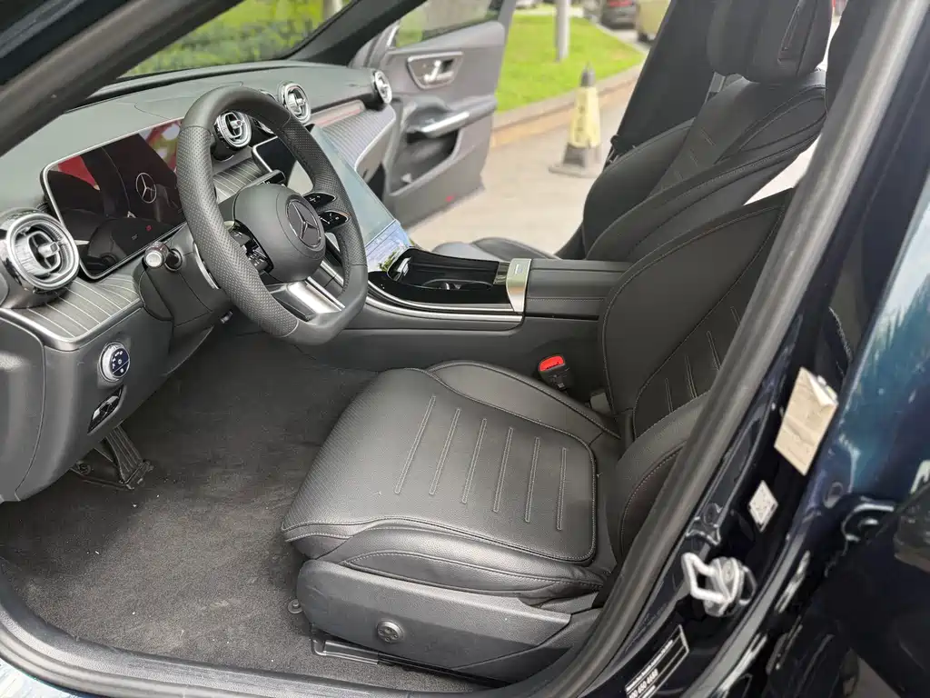 Mercedes-Benz C-Class — миниатюра 14
