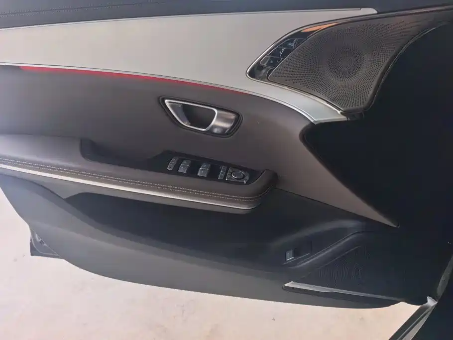 BYD Han — миниатюра 7