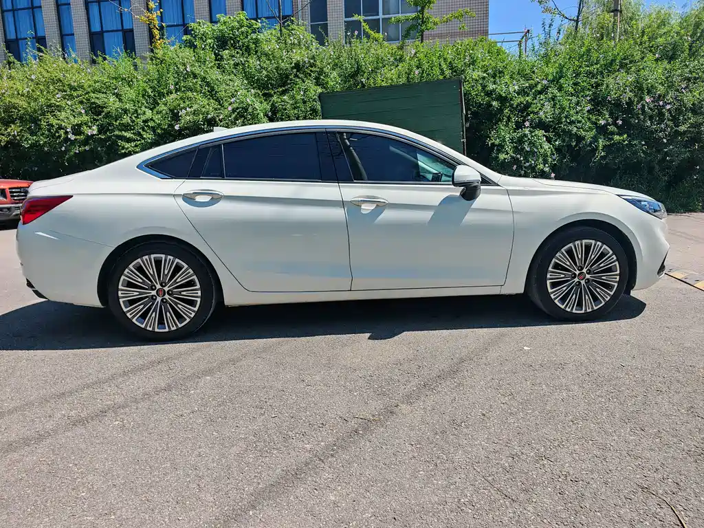 Hongqi Hongqi H5 — миниатюра 4