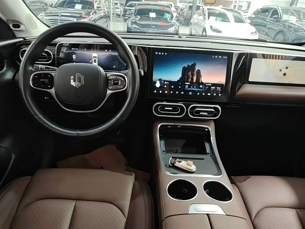 Leapmotor Leapmotor C11 — миниатюра 10