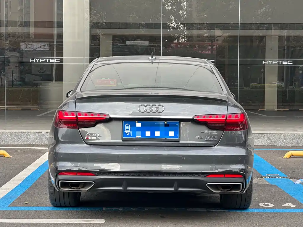 AUDI A4L
