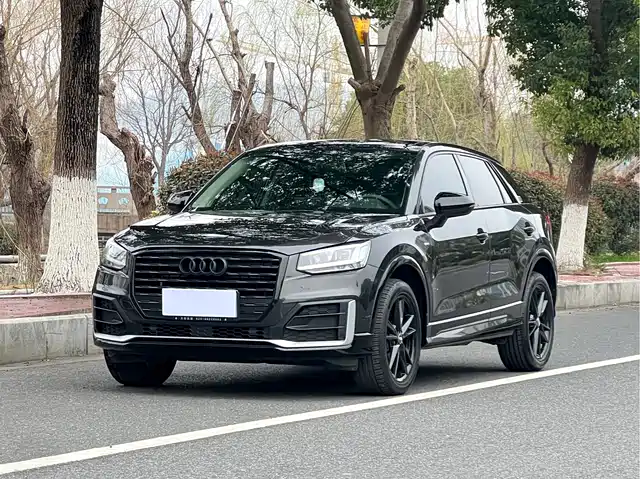 AUDI Q2L 2021