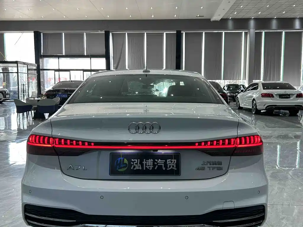 AUDI A7L