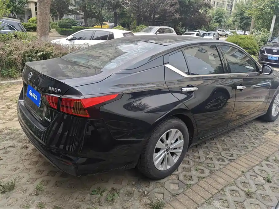 Nissan Altima 2019 2.0L XL Upper
