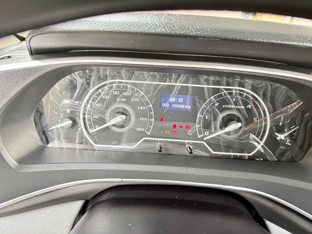 MAXUS V80 — миниатюра 17