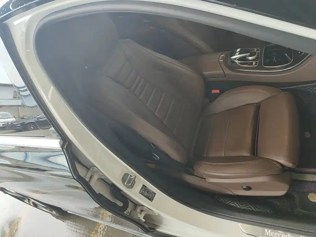 Mercedes-Benz E-Class — миниатюра 25