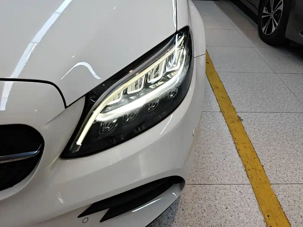 Mercedes-Benz C-Class — миниатюра 24