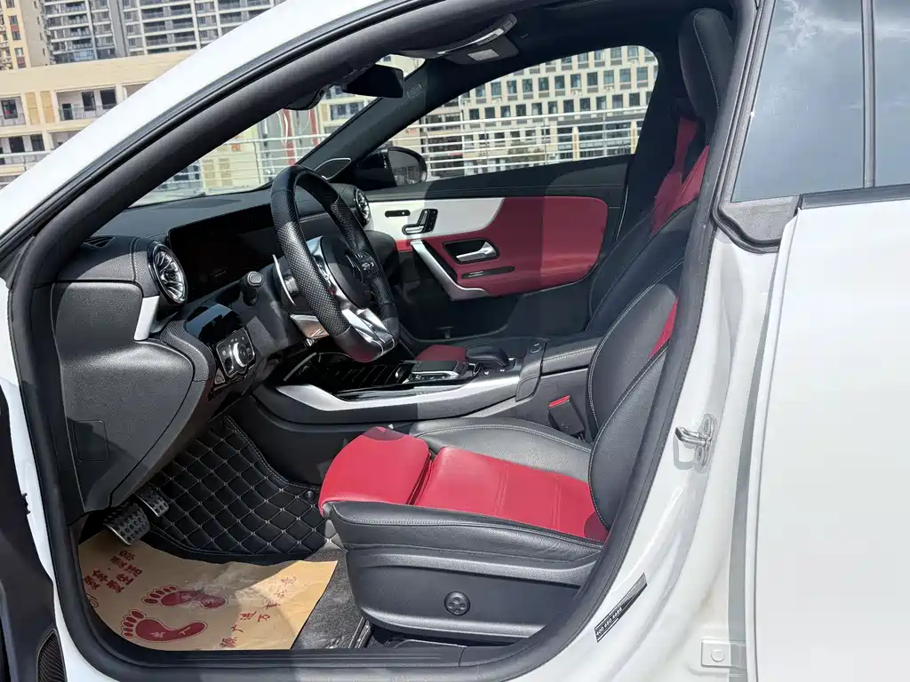 MERCEDES-BENZ CLA AMG