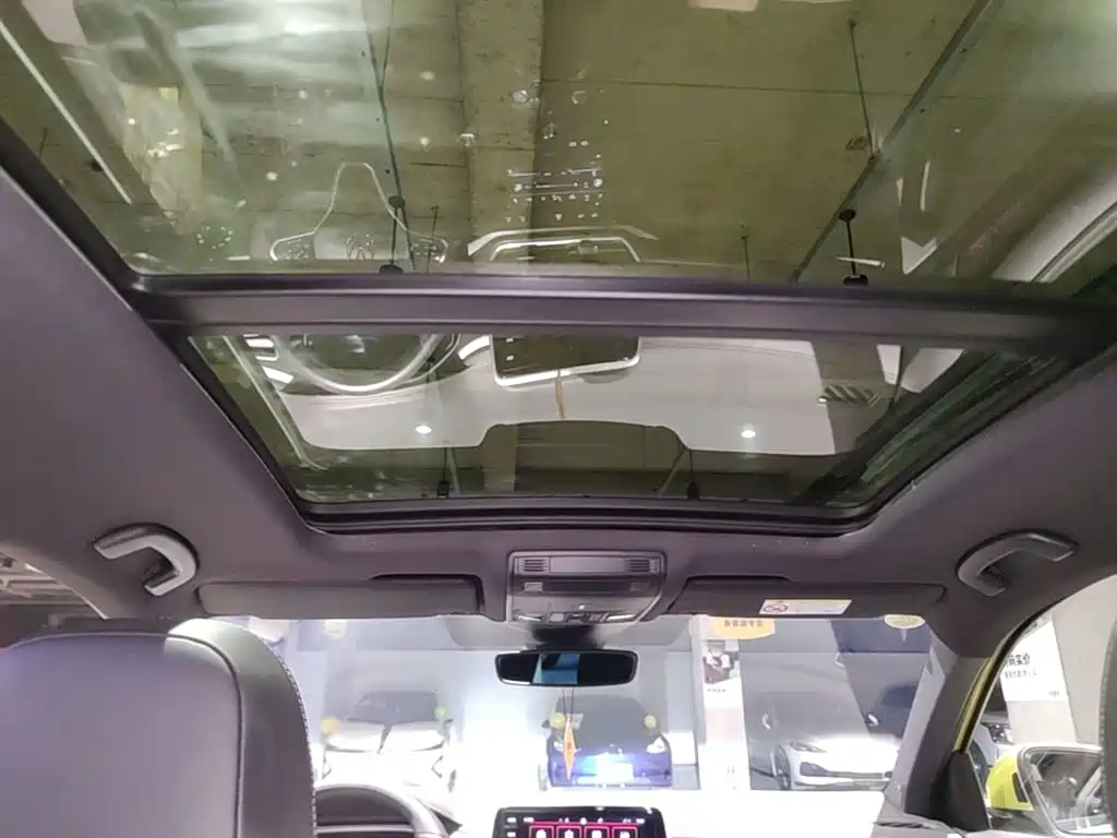 Volkswagen T-Roc — миниатюра 18
