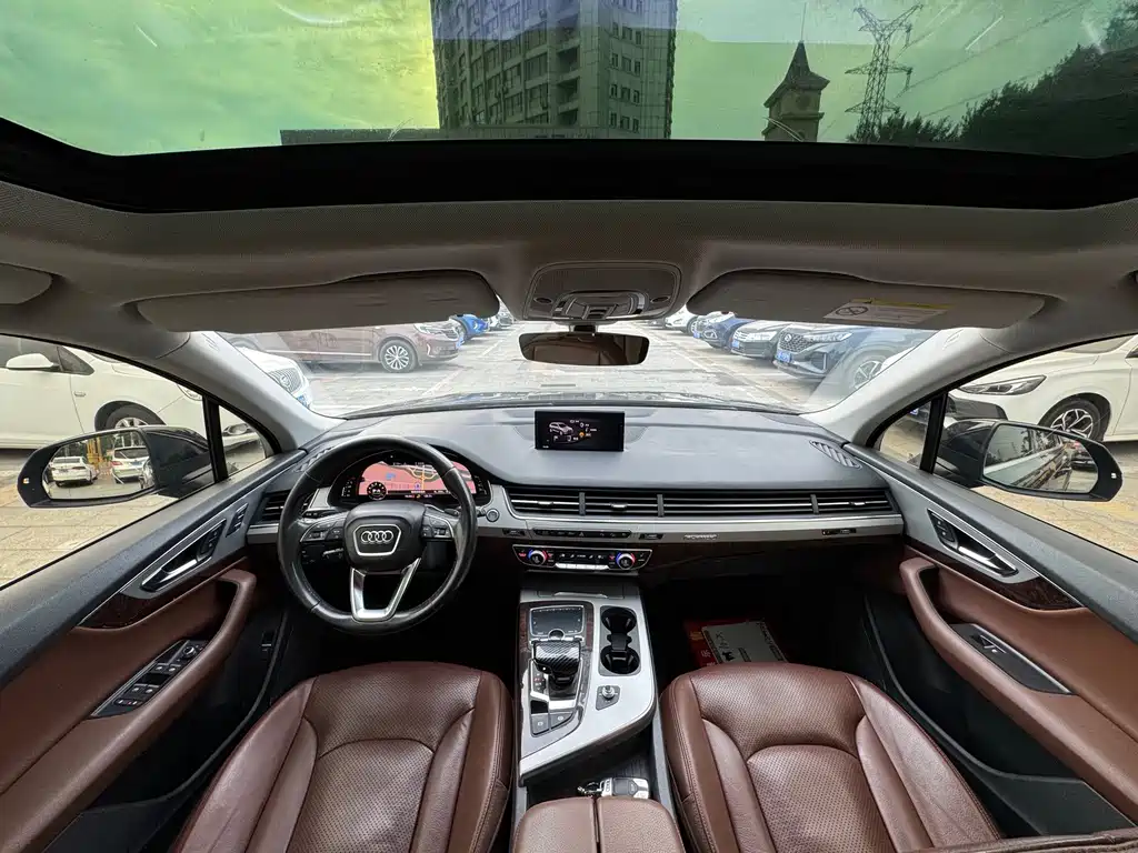 Audi Q7 — миниатюра 11