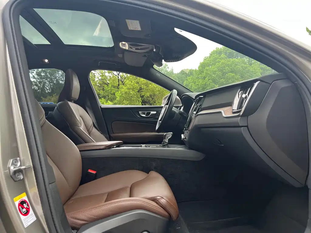 Volvo S60 — миниатюра 4