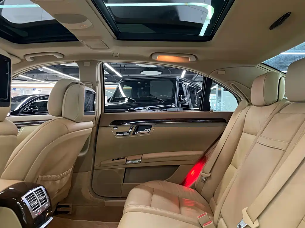 Mercedes-Benz S-Class — миниатюра 39