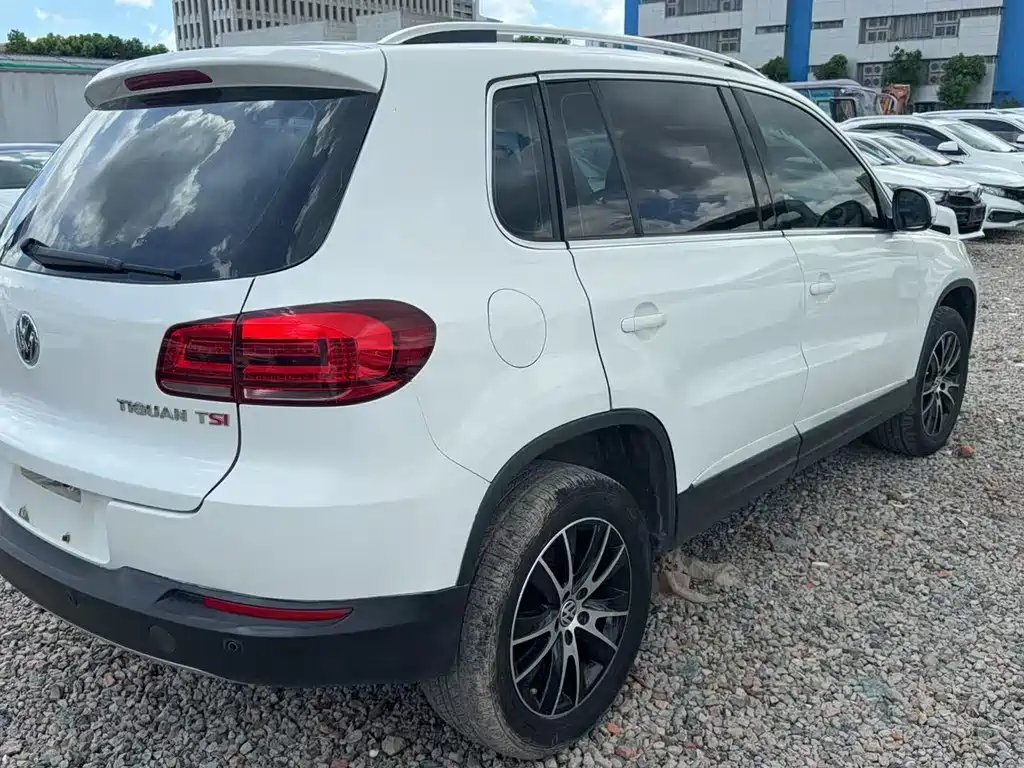 Volkswagen Tiguan — миниатюра 6