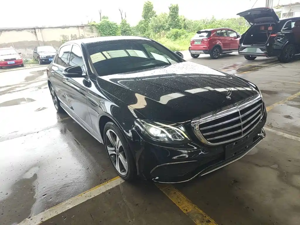 Mercedes-Benz E-Class — миниатюра 4