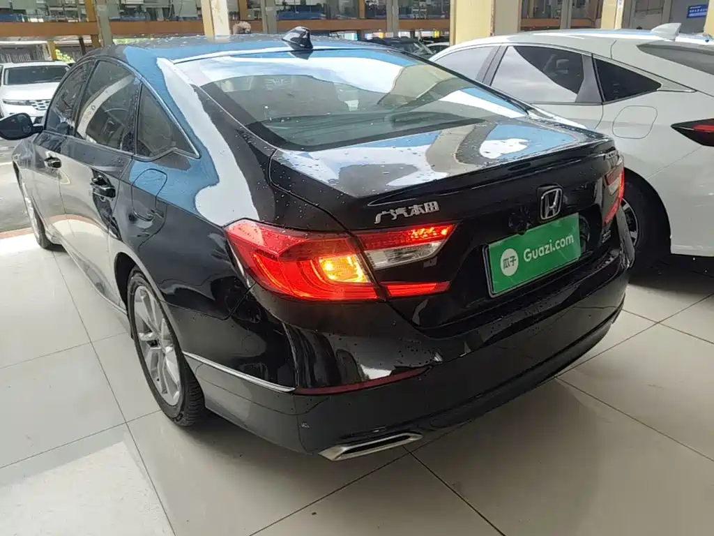 Honda Accord — миниатюра 5