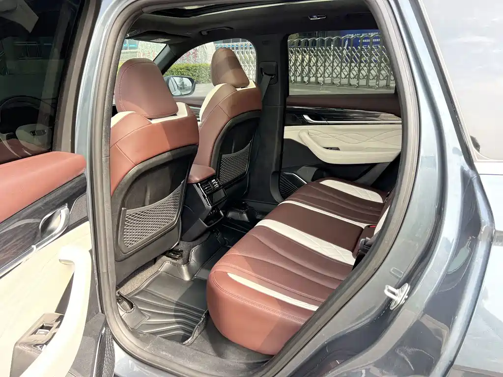 Geely Xingyue L — миниатюра 15