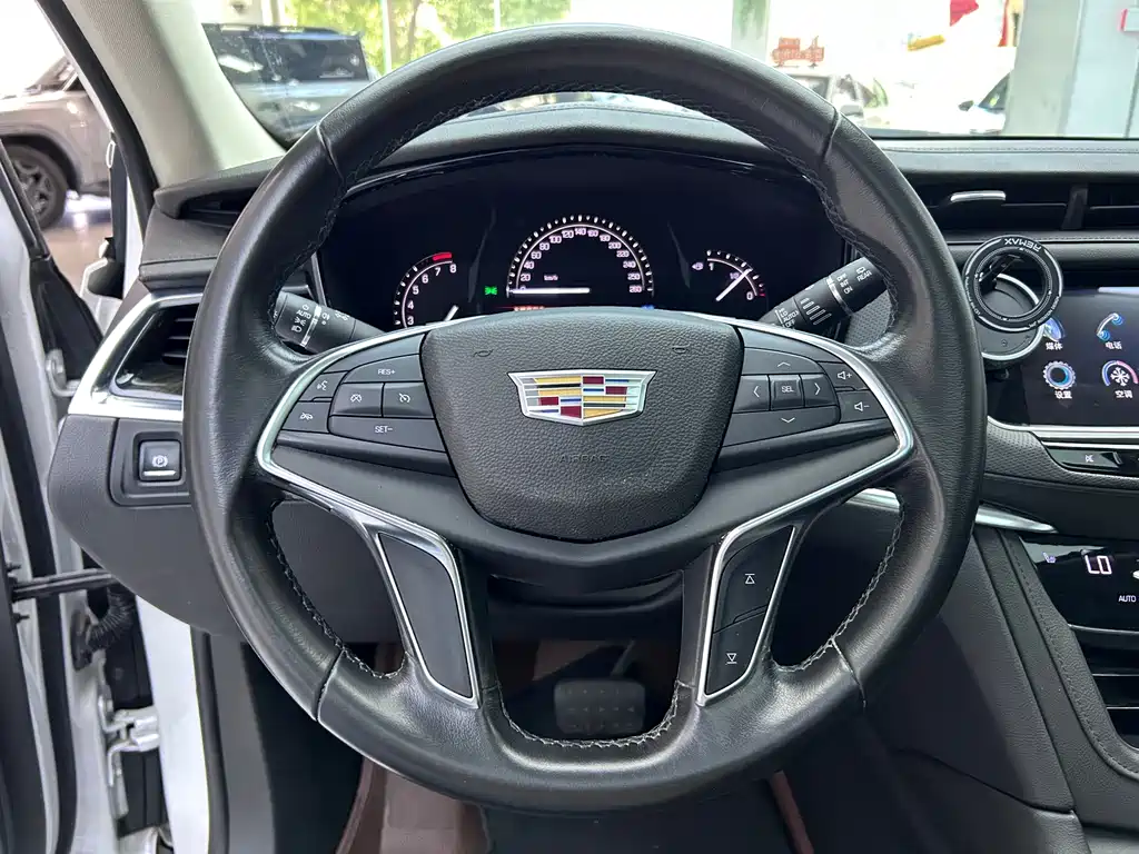 Cadillac XT5 — миниатюра 16