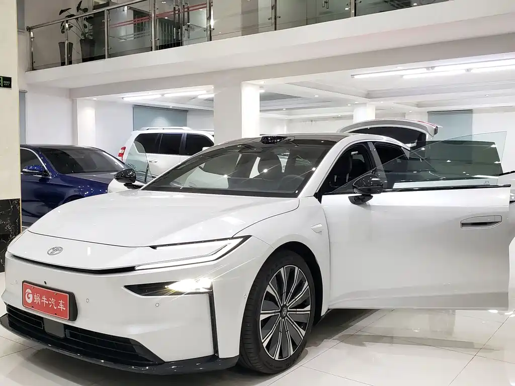 Toyota bZ7 — миниатюра 10