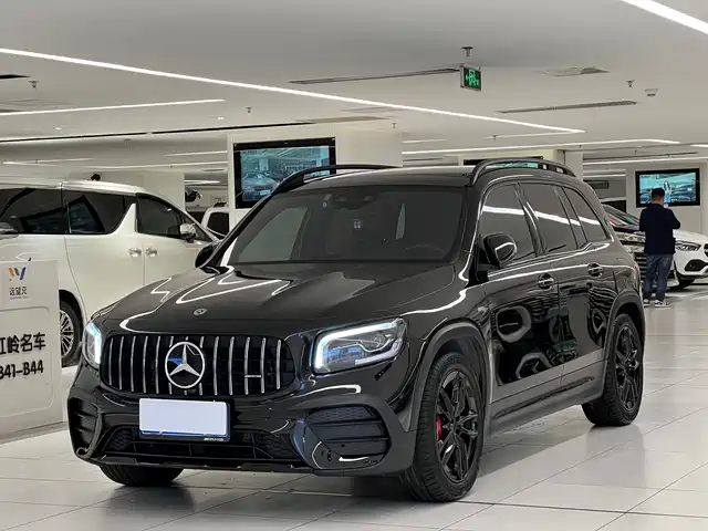 MERCEDES-BENZ GLB AMG