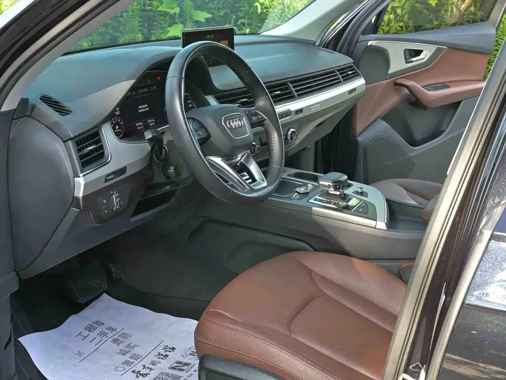 Audi Q7 — миниатюра 12
