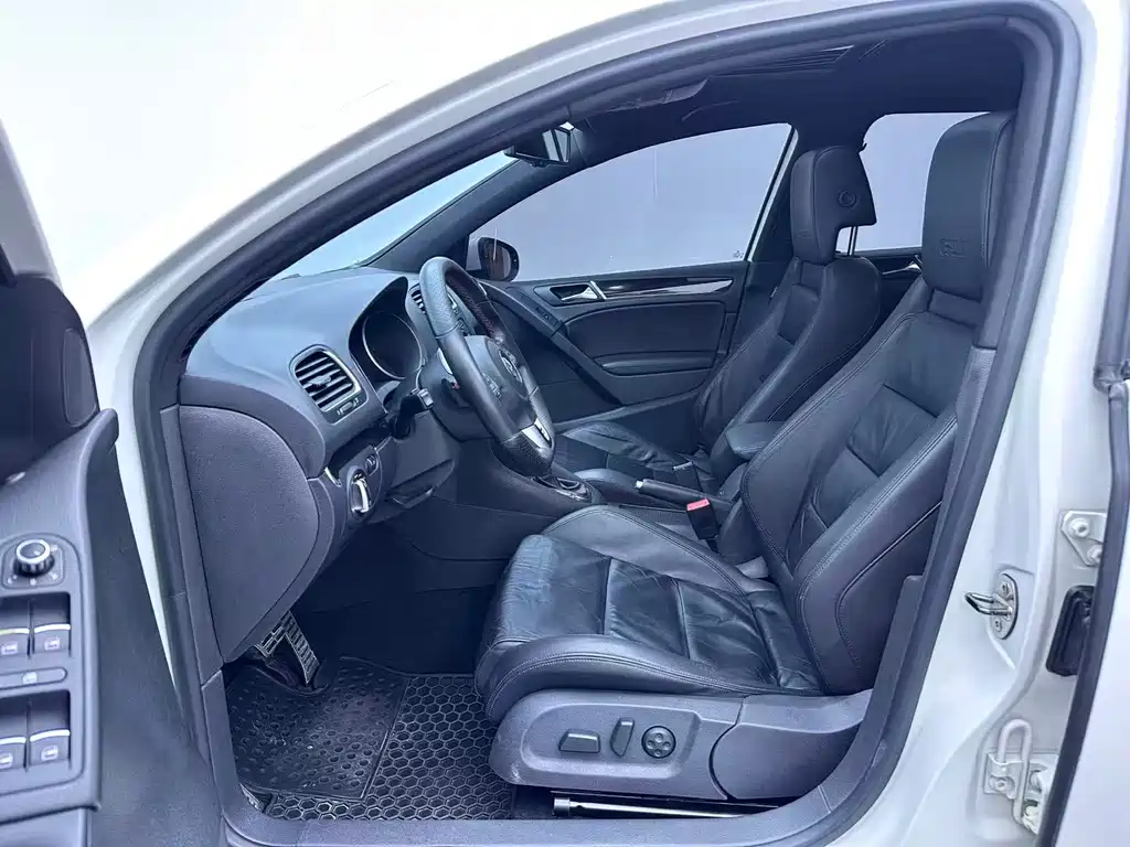 Volkswagen Golf GTI — миниатюра 5