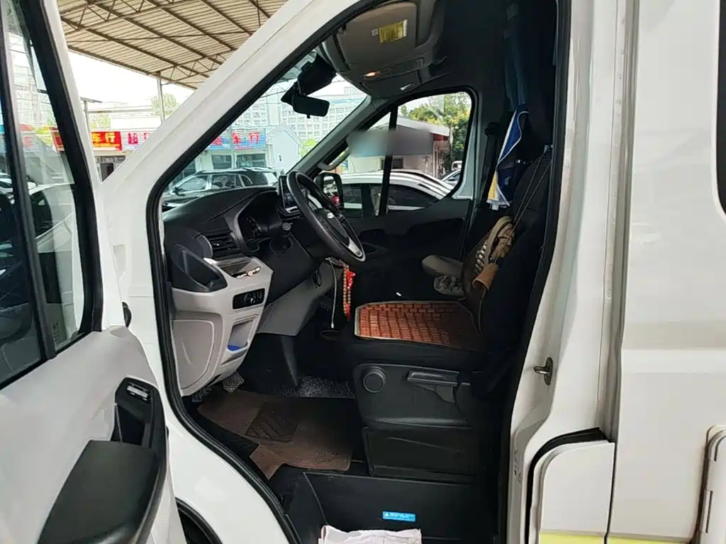MAXUS V90 RV — миниатюра 15