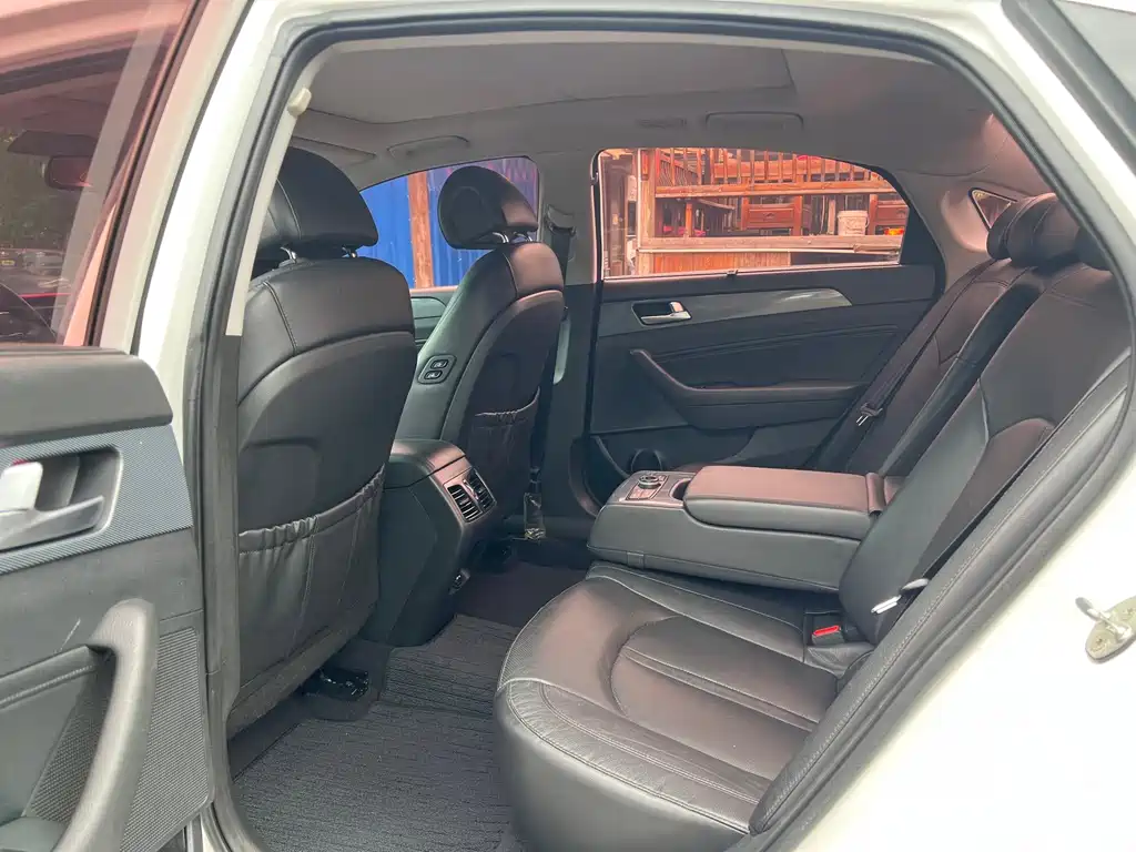 Hyundai Sonata — миниатюра 6