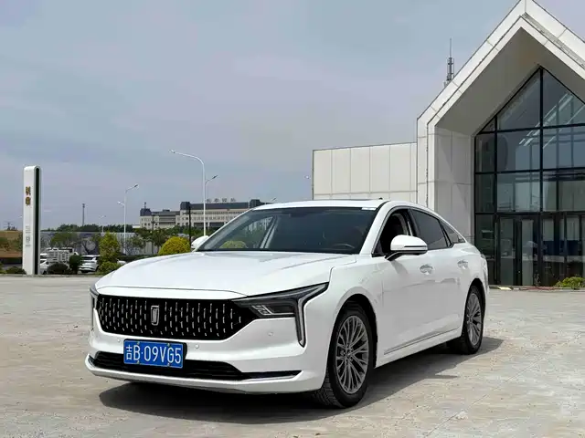 2023 Bestune B70