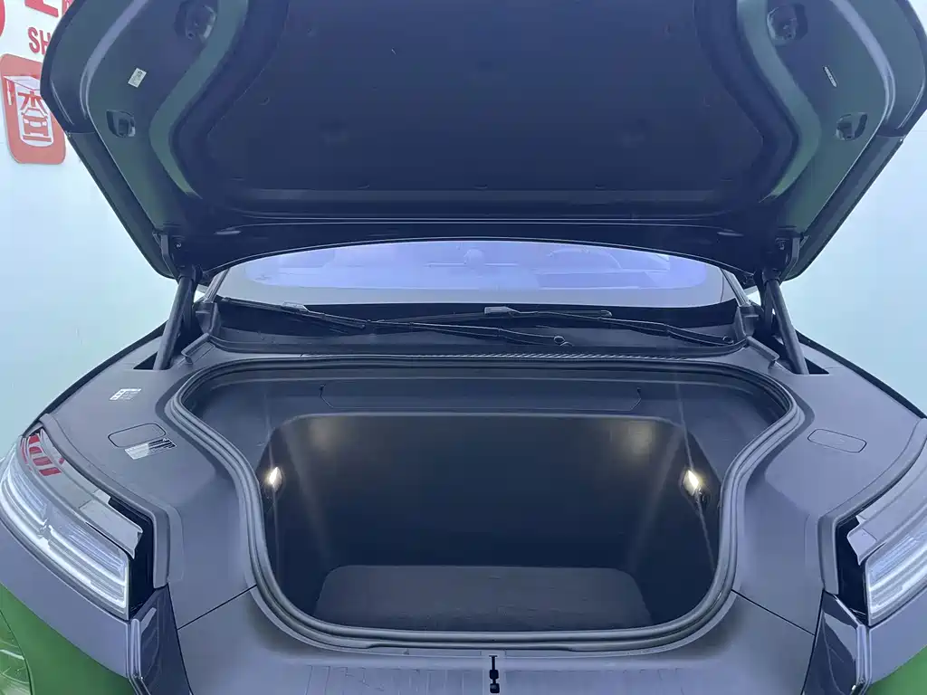 NIO ES8 — миниатюра 11