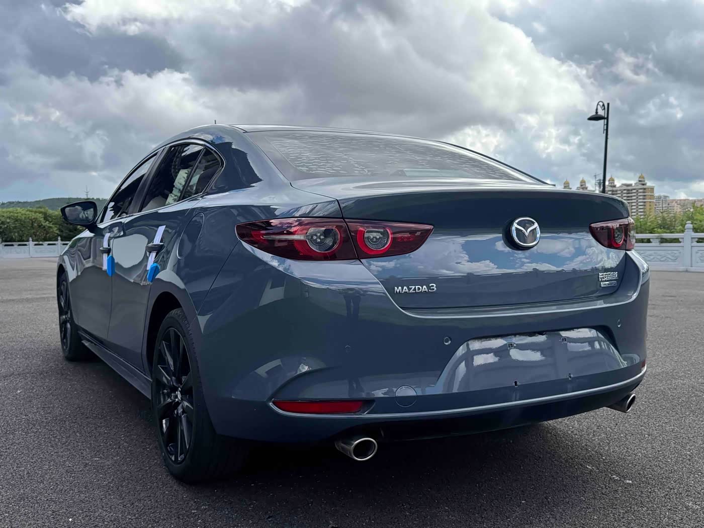 Mazda Mazda3 Axela 2.0 л 2022 г. Серебристо-серый, пробег 7100 км